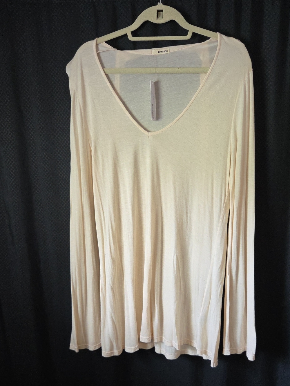 V-neck blouse from LA MADE size L(New)